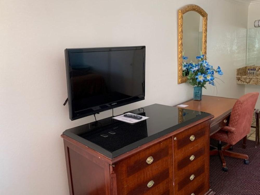 Americas Best Value Inn & Suites Joshua Tree National Park photo 60