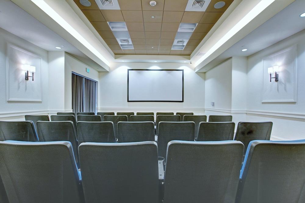 Holiday Inn Express & Suites Clermont Se West Orlando by IHG photo 49