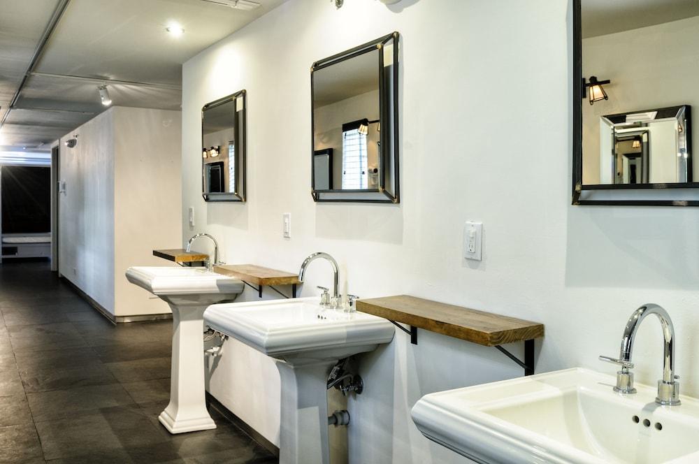 Posh South Beach Hostel photo 25
