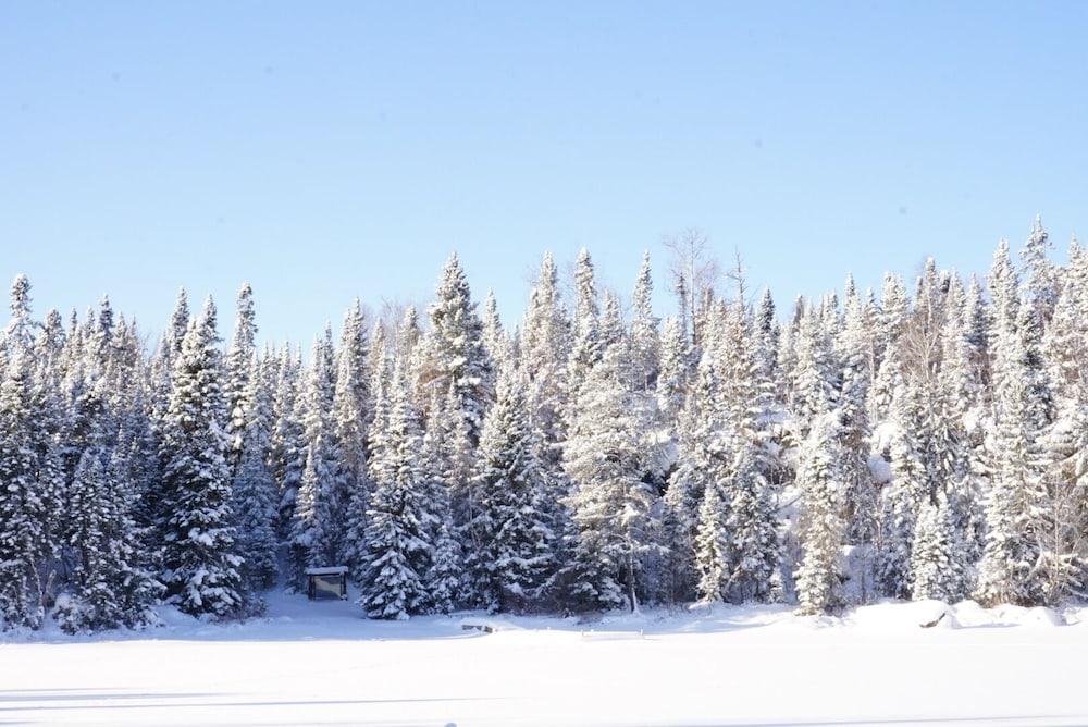 Saganaga Lodge photo 17
