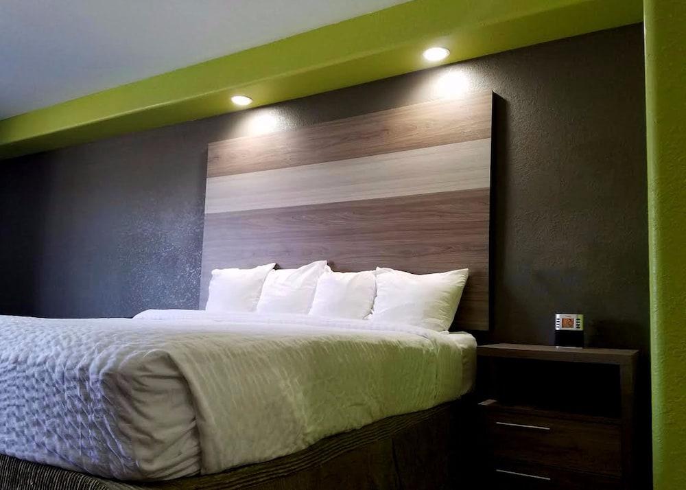 Seabreeze Inn photo 12