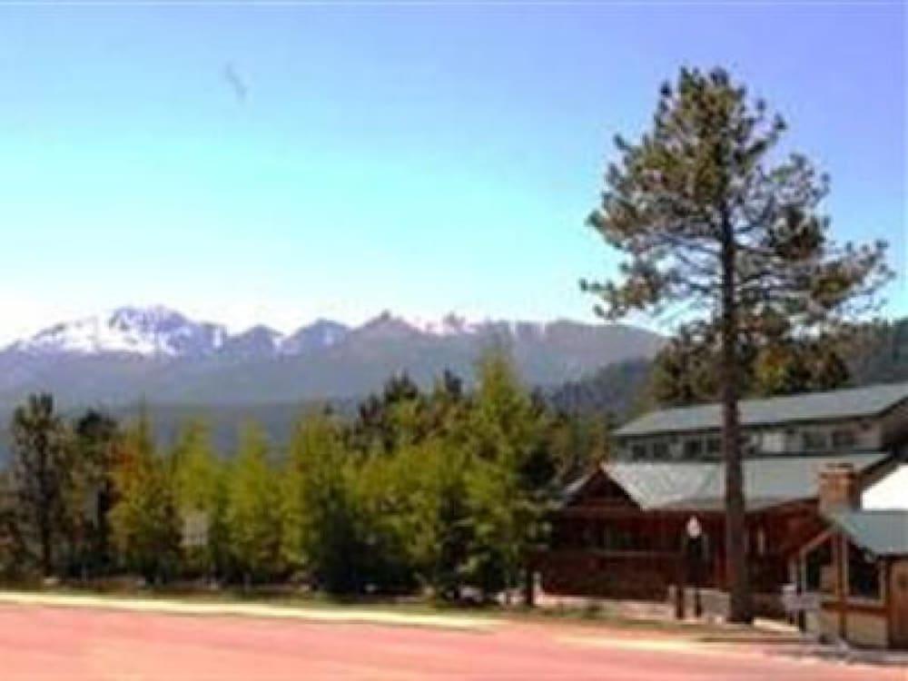 Eagle Fire Lodge & Cabins photo 45