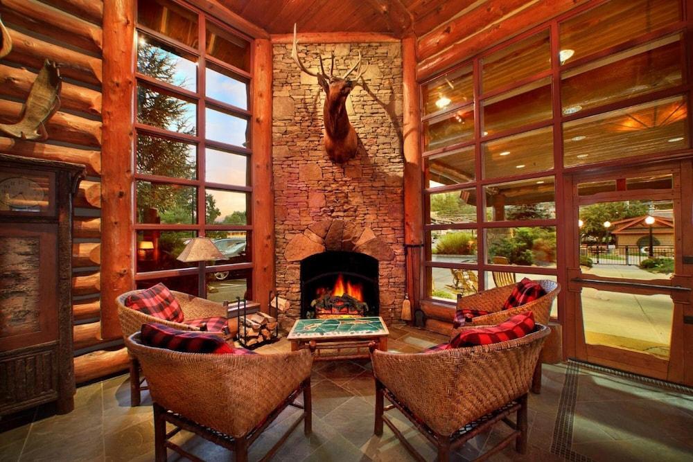 Bearskin Lodge on the River photo 2