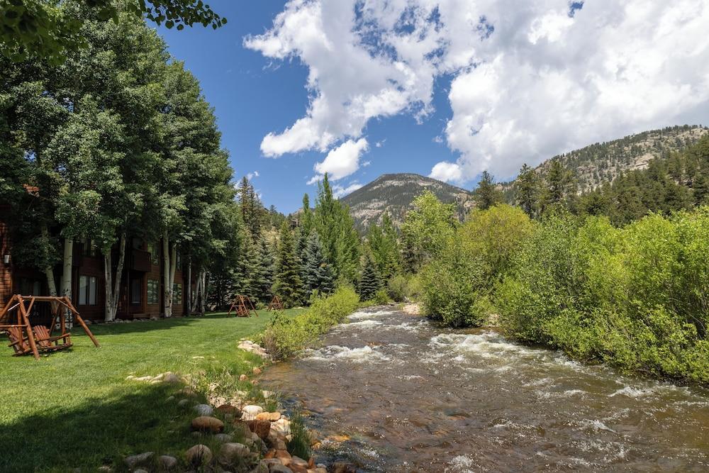 Aspen Winds on Fall River photo 46