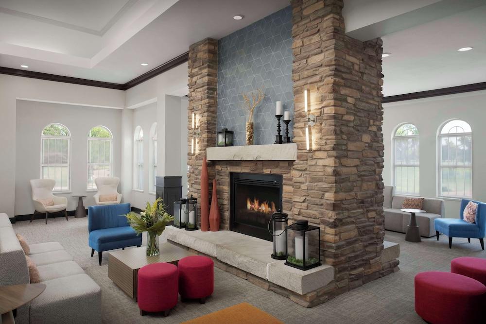 Hilton Garden Inn Granbury photo 2