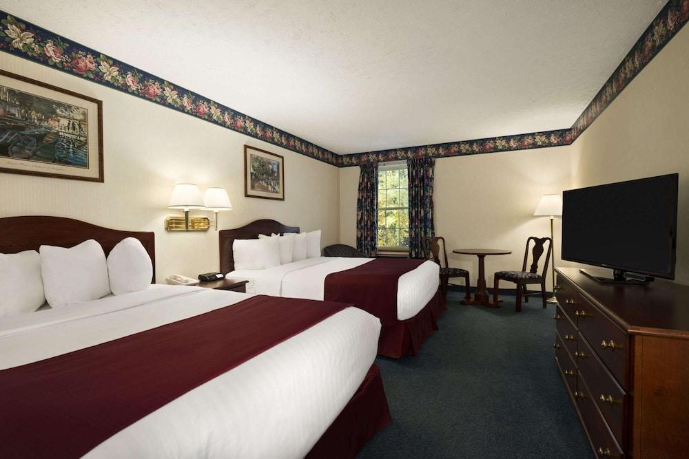 Days Inn by Wyndham Grayling photo 3