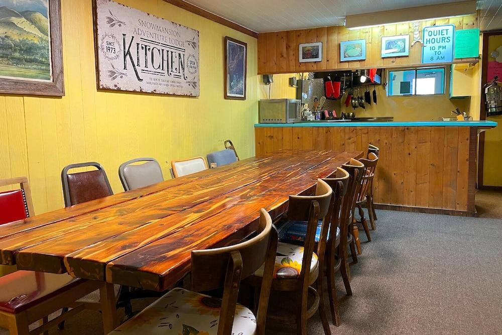 SnowMansion Taos Adventure Lodge photo 58