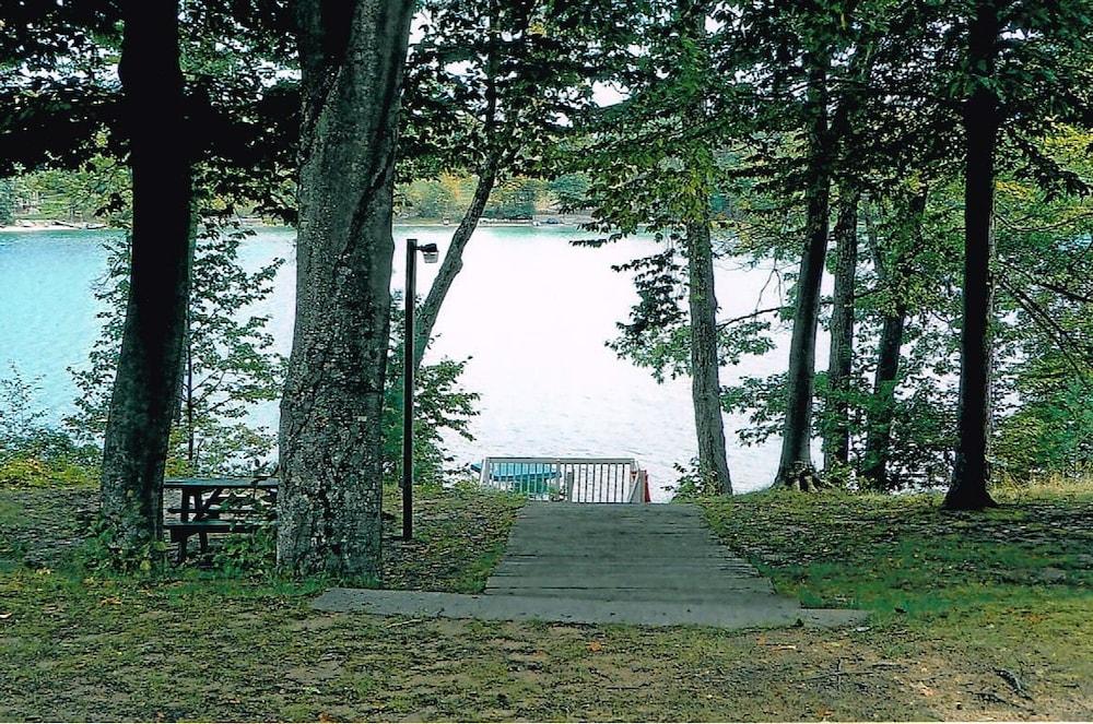 Dixon Lake Resort photo 42