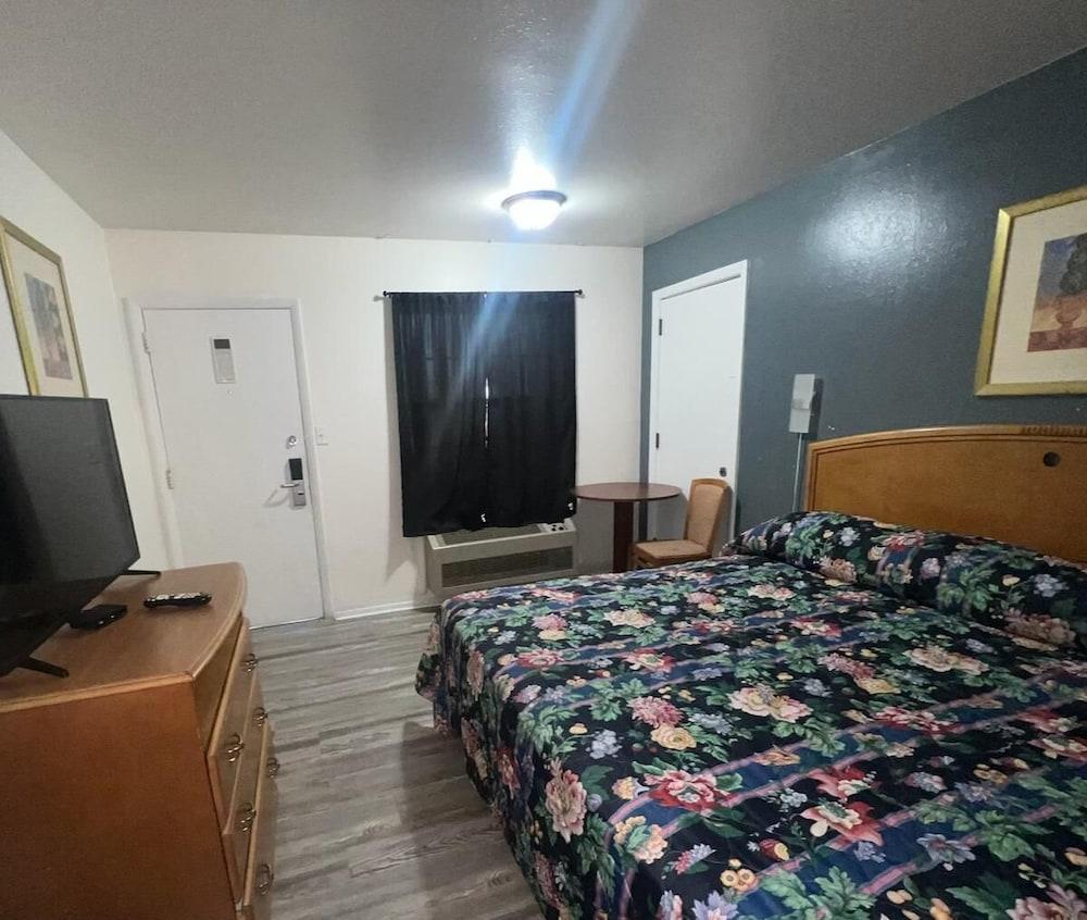 Nights Inn - Richfield photo 6