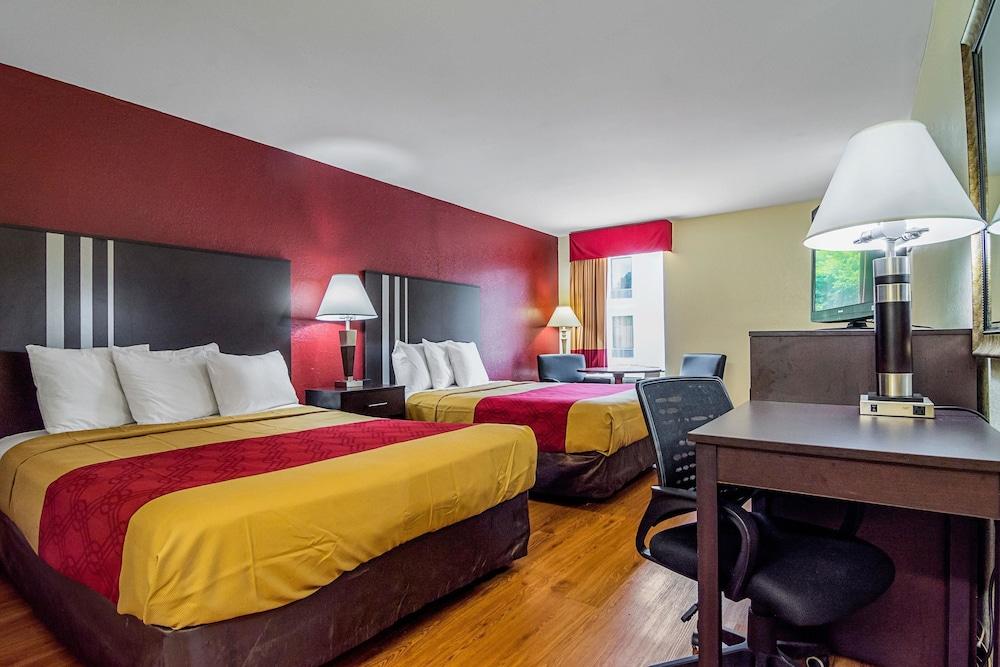 Econo Lodge Research Triangle Park photo 16