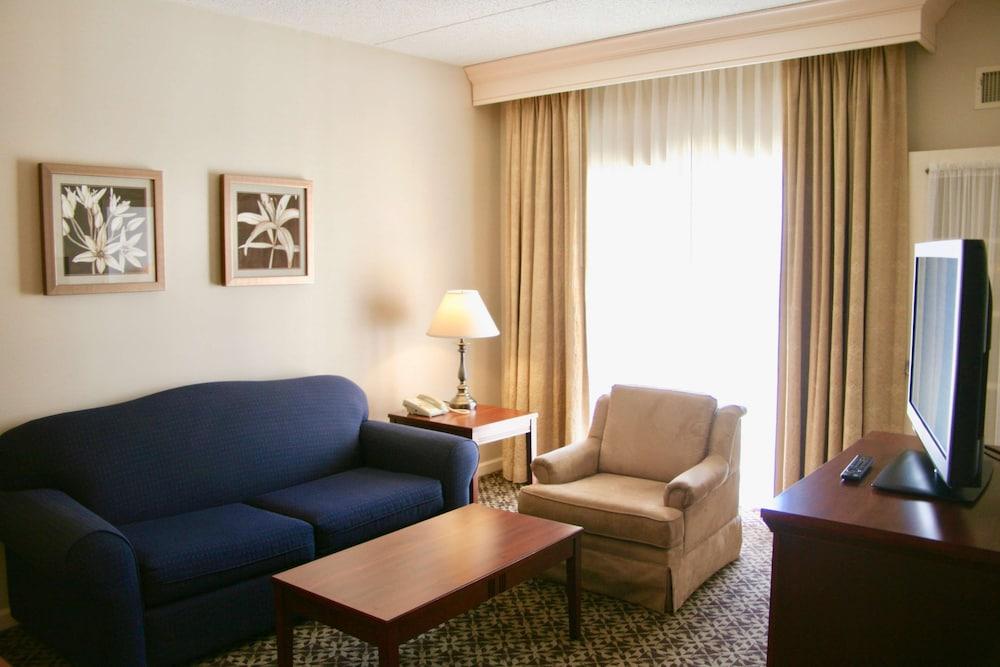 DoubleTree Suites by Hilton Hotel Mt. Laurel photo 25