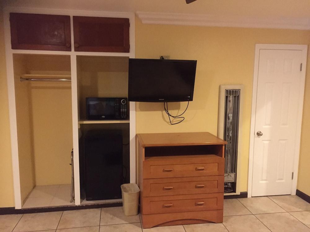 Bayshore Inn Motel photo 38