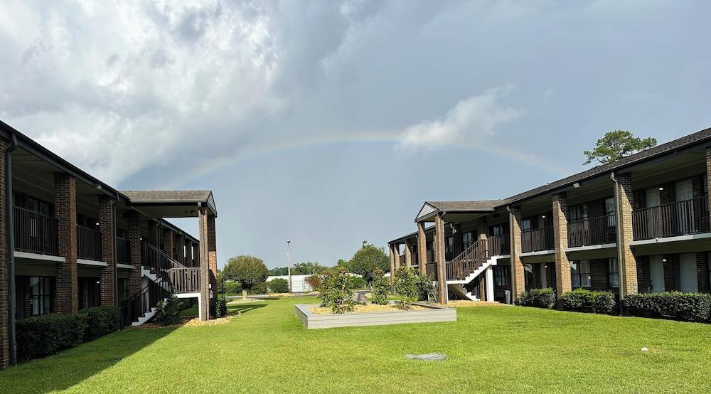 At Home Inn & Suites photo 92