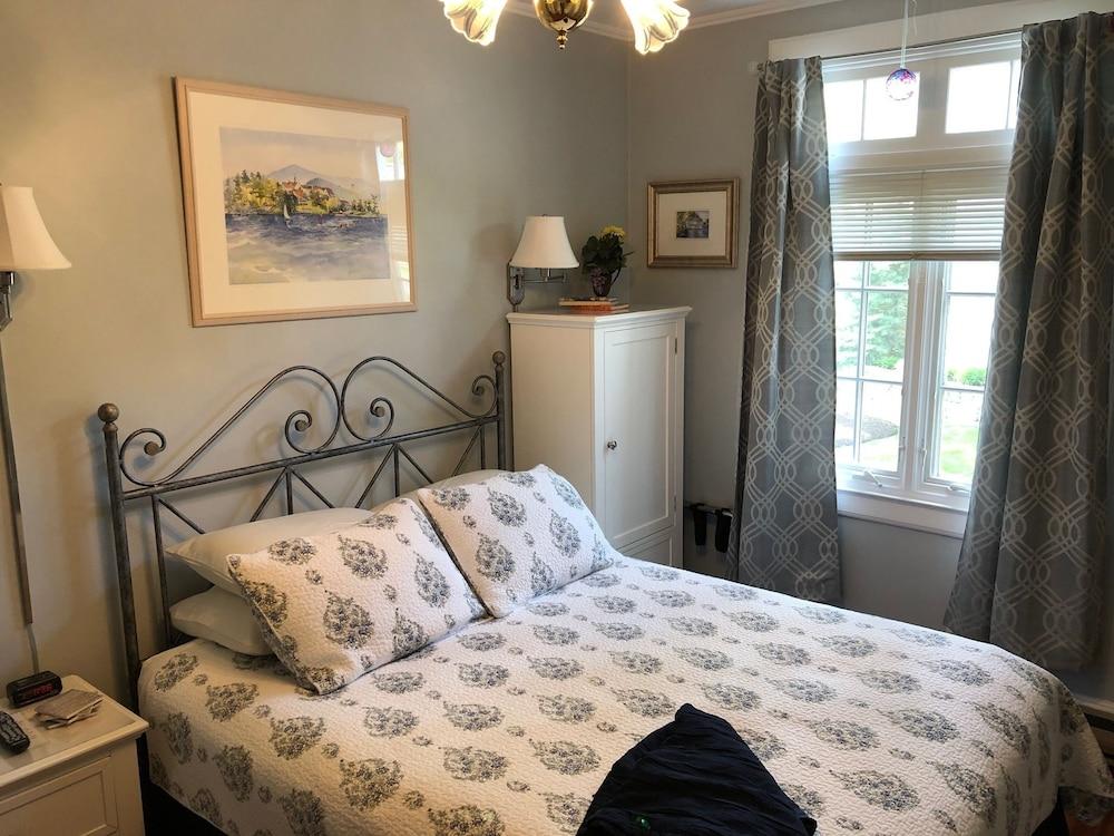 Boathouse Waterfront Lodging photo 10