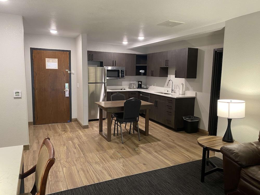 Best Western Lake Lucille Inn photo 3