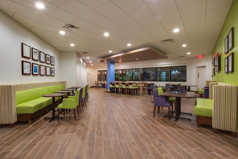 Holiday Inn Express Wilkesboro by IHG photo 18