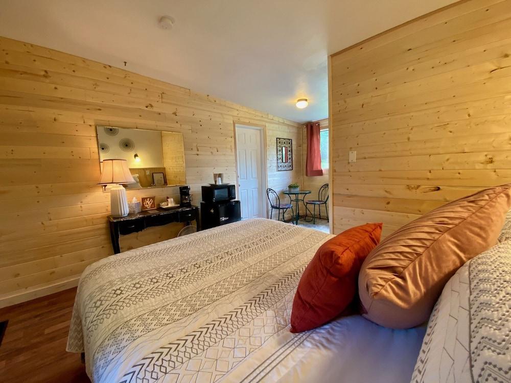 Emerald Valley Inn photo 5