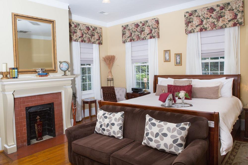 Burke Manor Inn & Pavilion photo 27