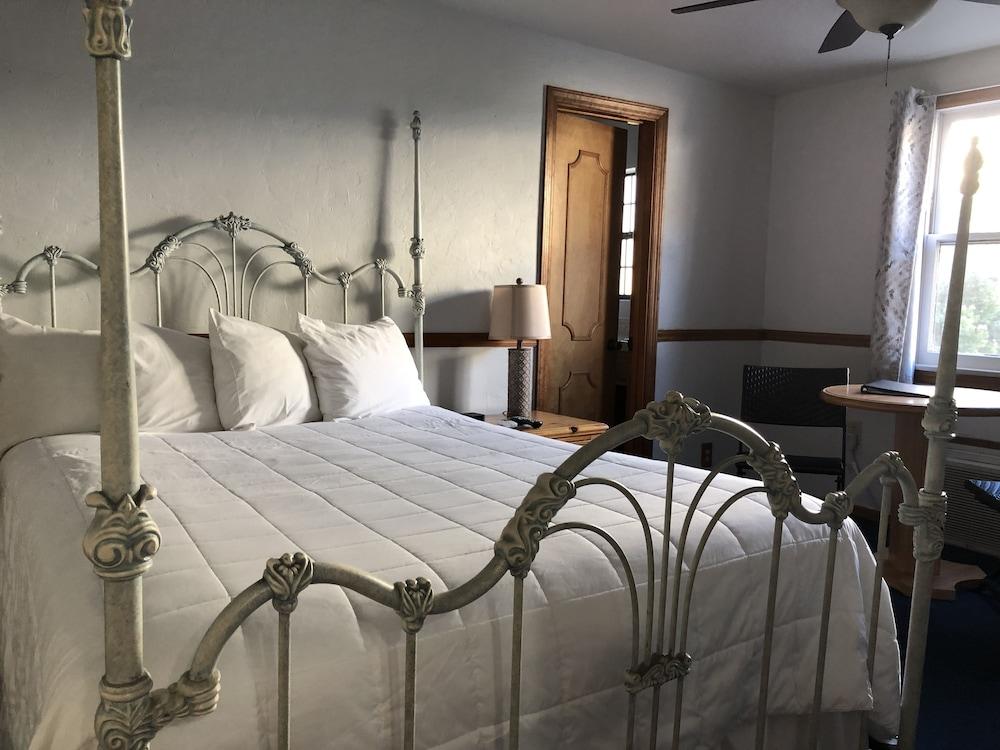 Seacrest Inn photo 56