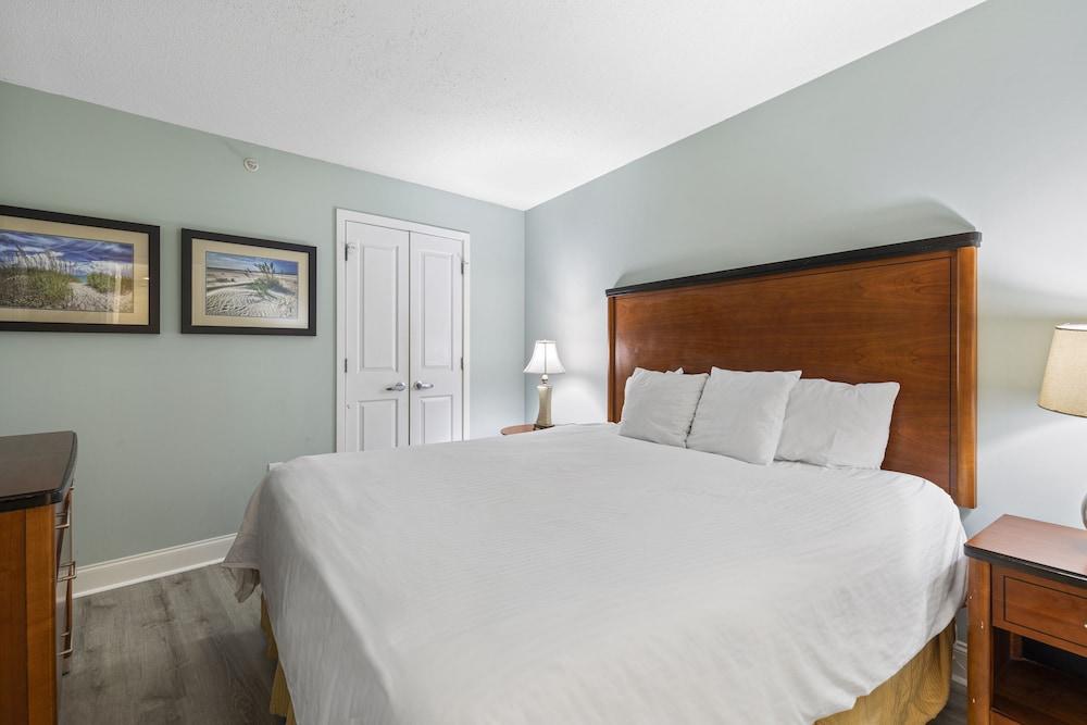 Sandy Beach Oceanfront Resort photo 79