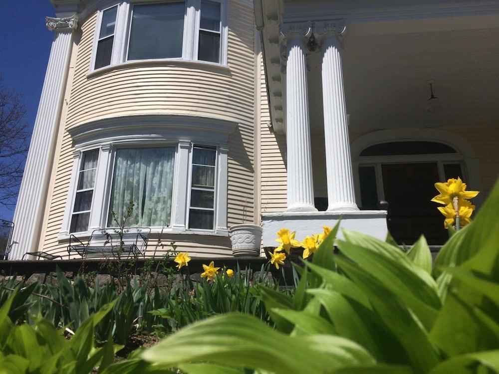 Hillholm Estate photo 34