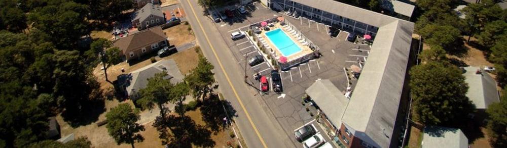Doryman Motel photo 12