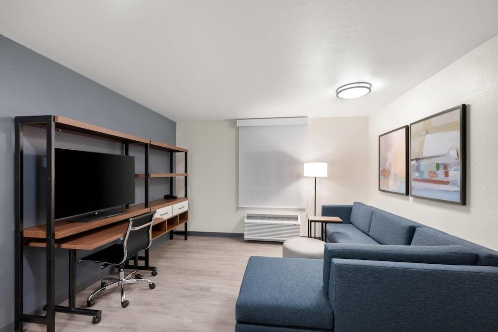 Everhome Suites Portsmouth - Newington photo 52
