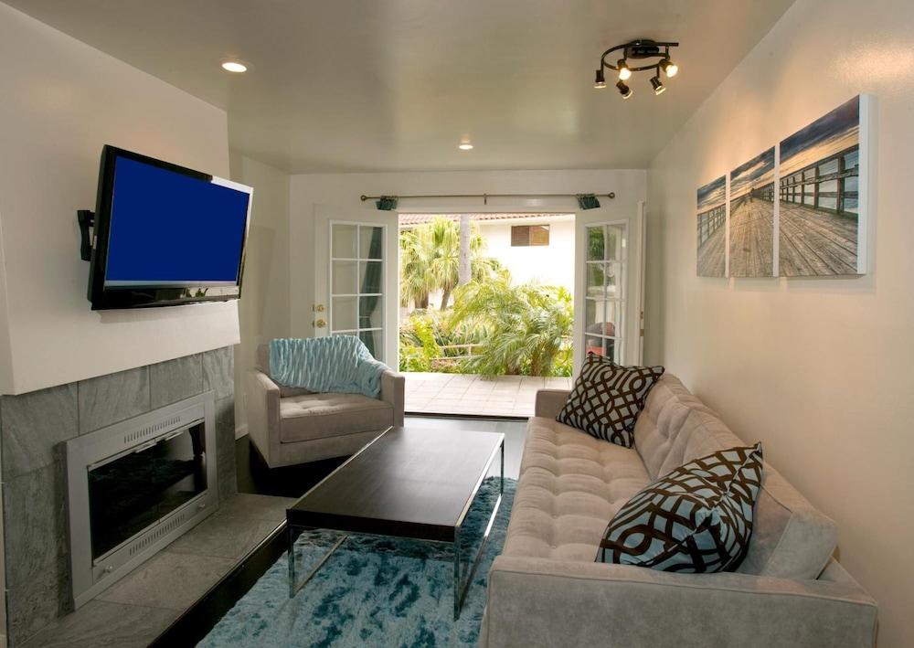 Oceanside Marina Suites photo 20