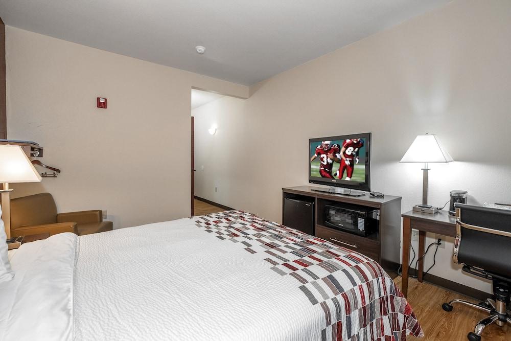 Red Roof Inn Hartselle photo 6