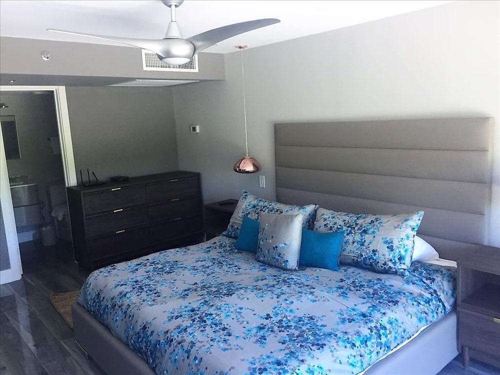 Soleil Apartments at Castle Beach Club photo 40