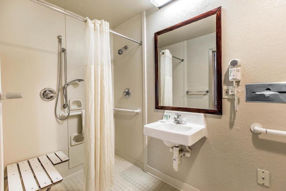 Quality Inn Homewood Birmingham I-65 photo 18