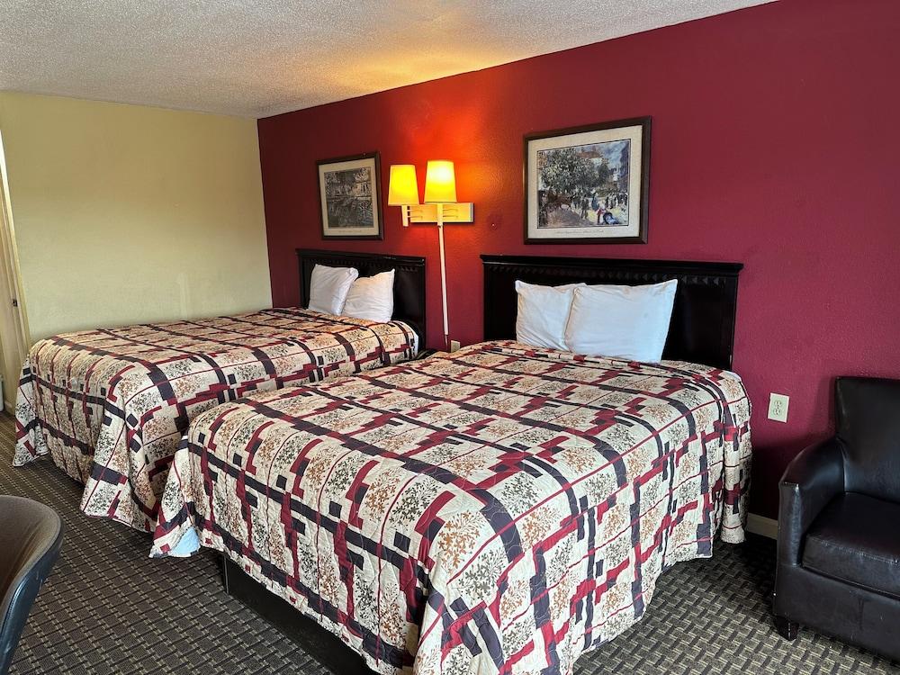 Royal Inn photo 8