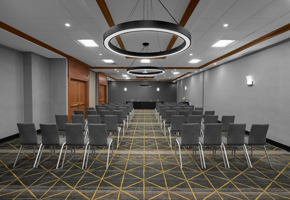 Holiday Inn Hasbrouck Heights-Meadowlands by IHG photo 42