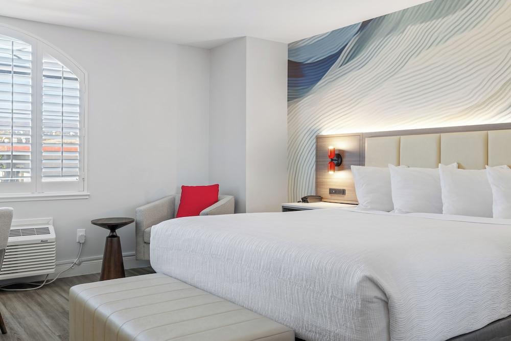 Hotel Skye SFO photo 43