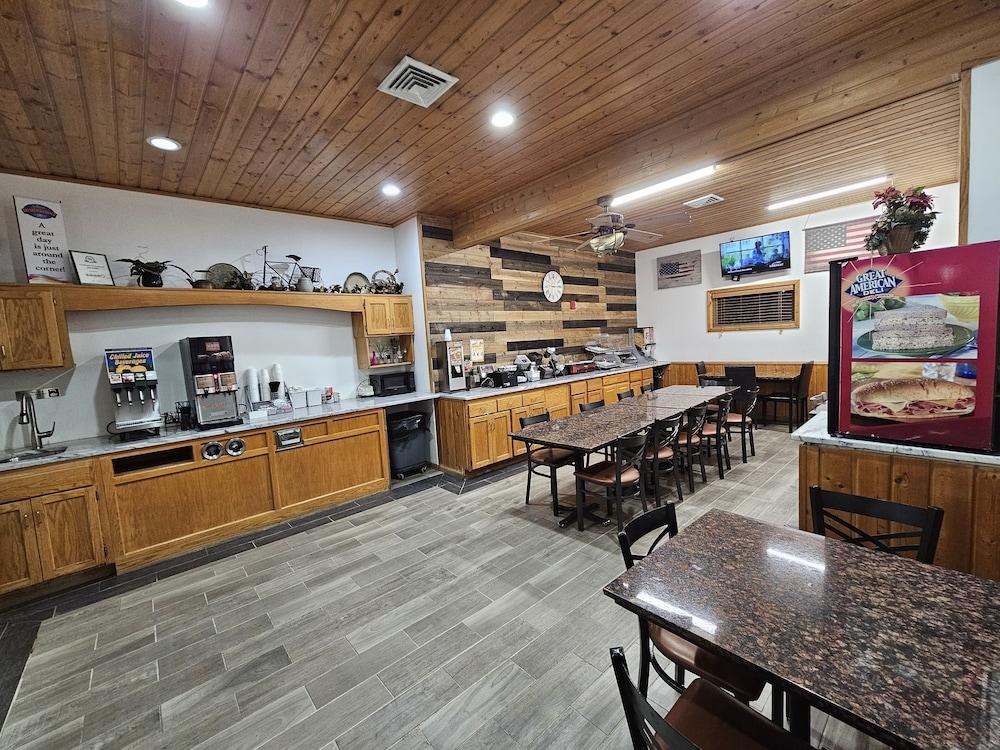 Baymont by Wyndham Baldwin photo 24