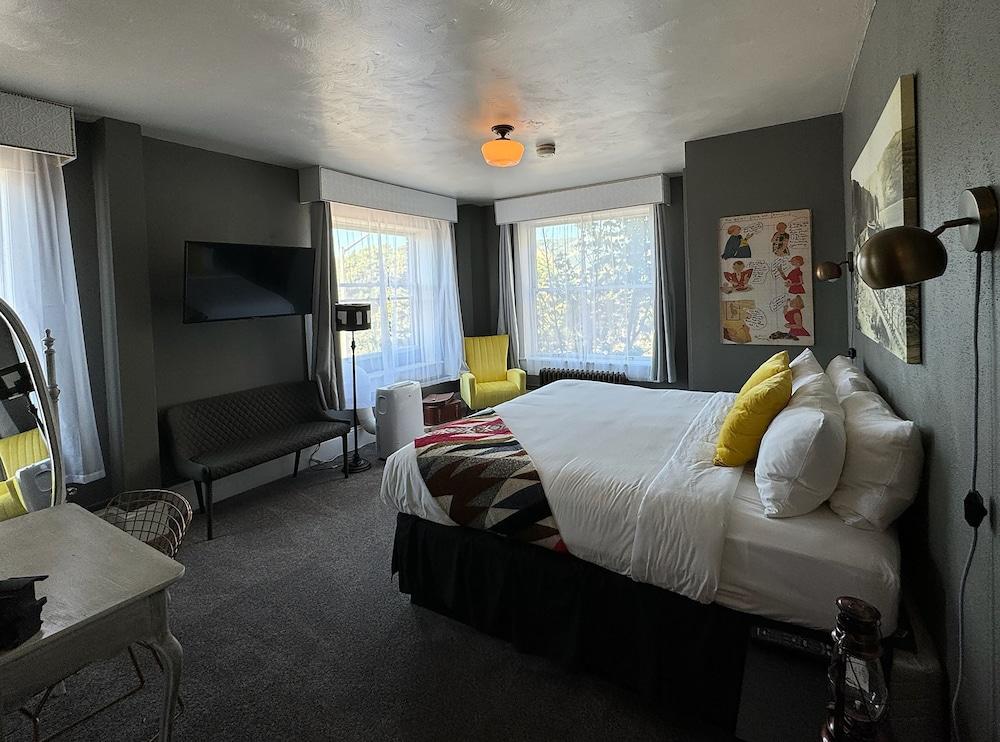 Hood River Hotel photo 7