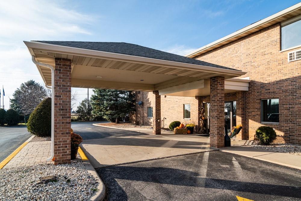 Cedarberry Inn photo 36