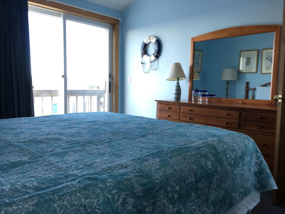 East Harbour Motel and Cottages photo 3