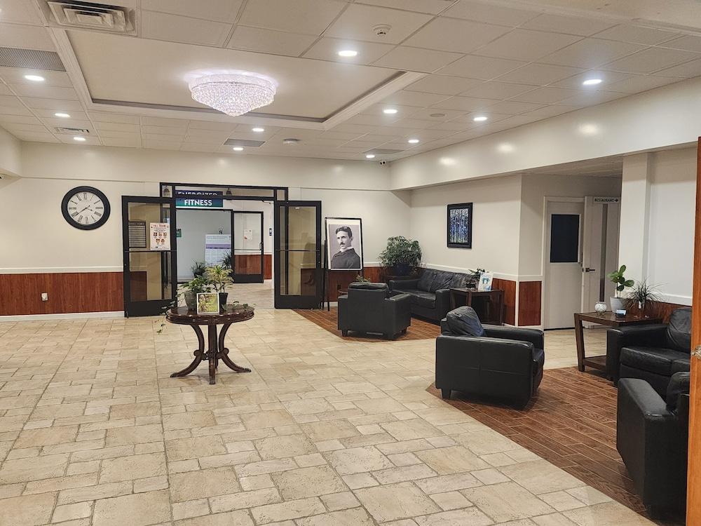 Ramada by Wyndham Butler/Tesla Biohealing Resort photo 10