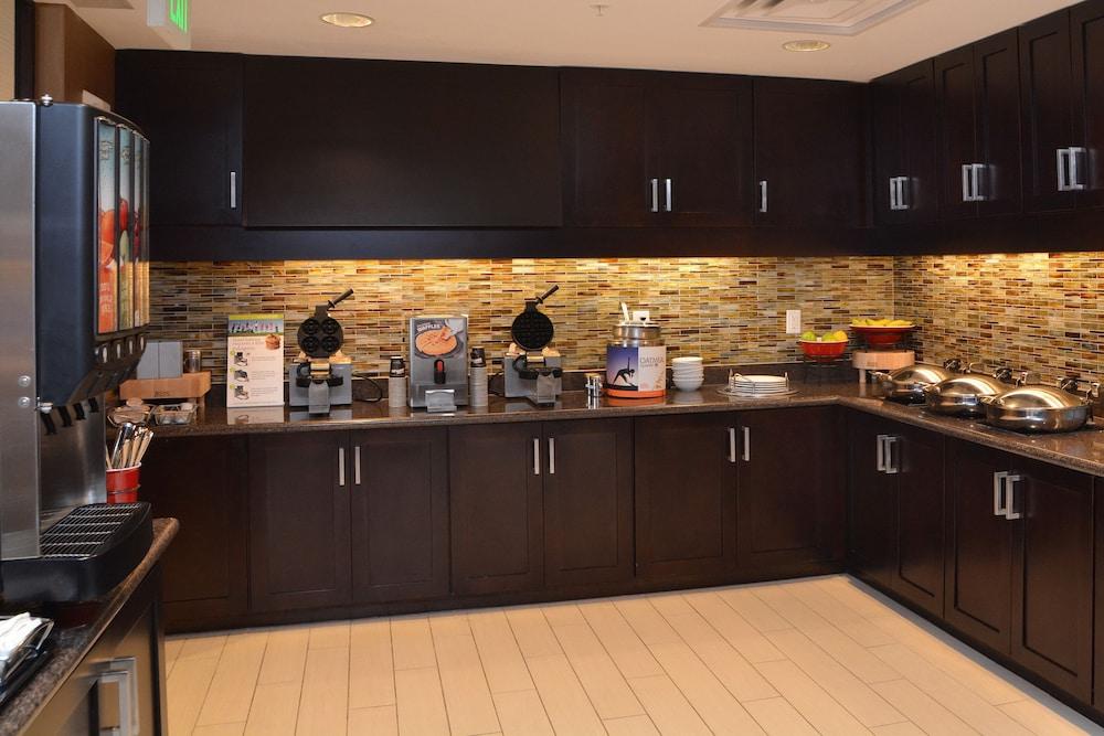 Residence Inn by Marriott Akron Fairlawn photo 22