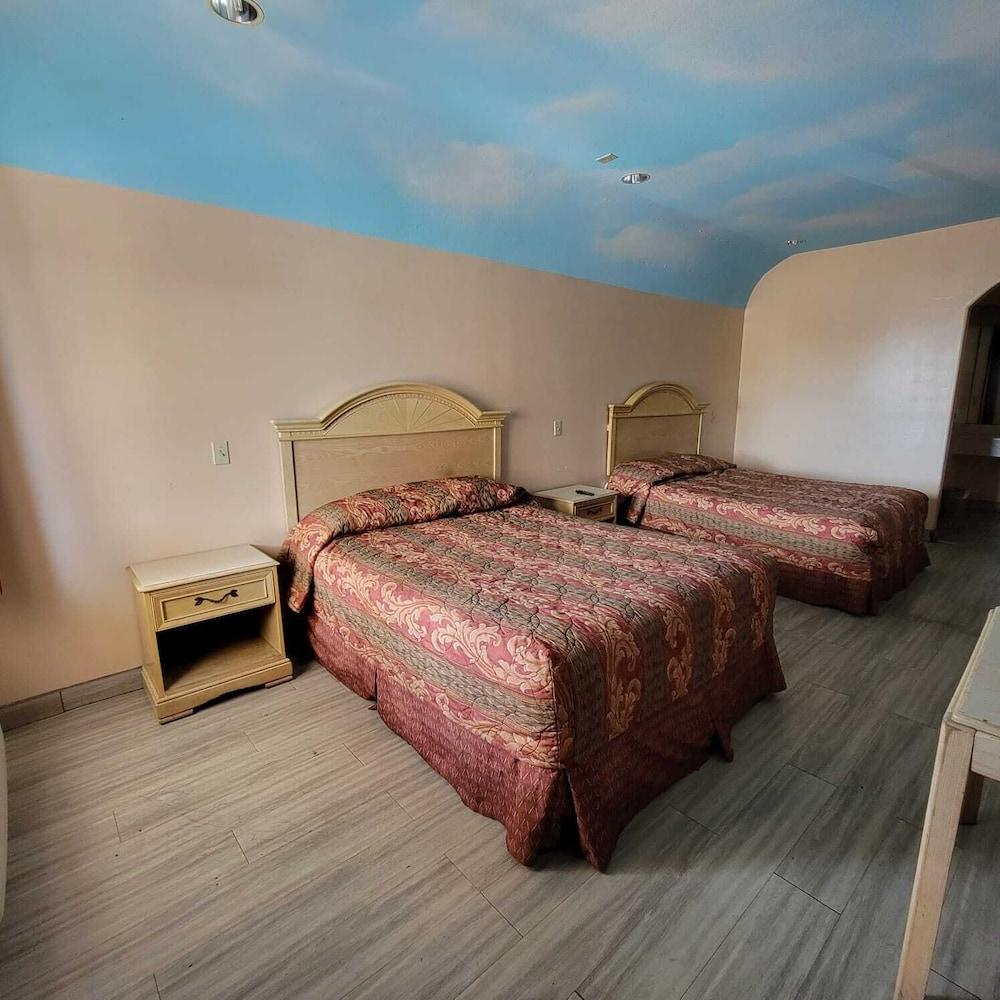 Woodland Inn & Suites photo 4