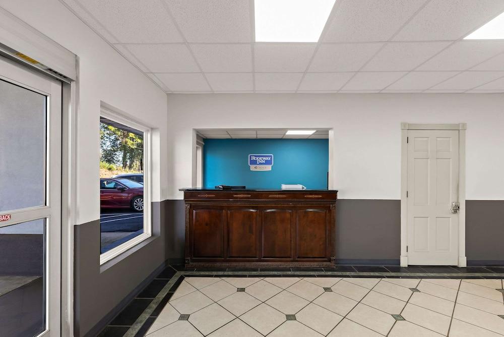 Rodeway Inn Commerce photo 4