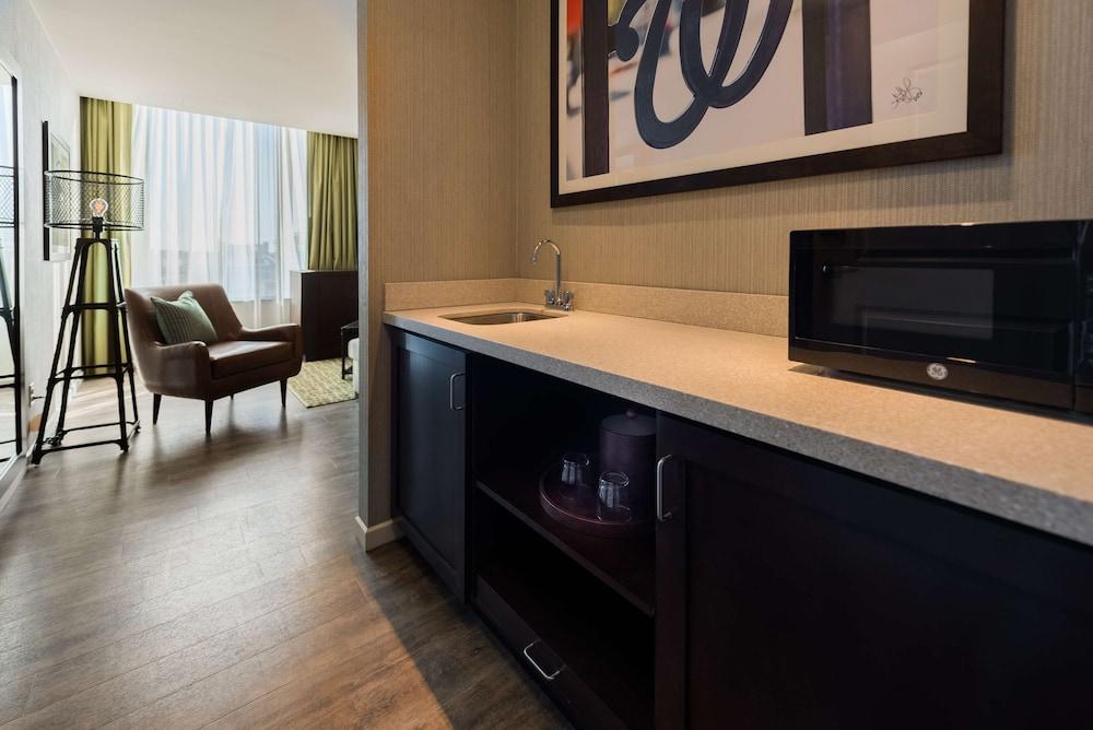 Hampton Inn & Suites Washington DC-Navy Yard photo 18