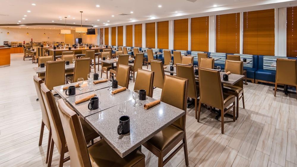 Best Western Plus Atlantic Beach Resort photo 15
