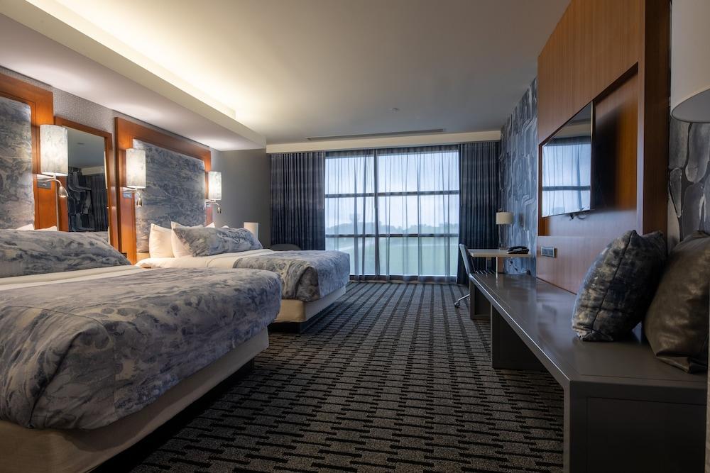 The Hotel at Kirkwood Center photo 39