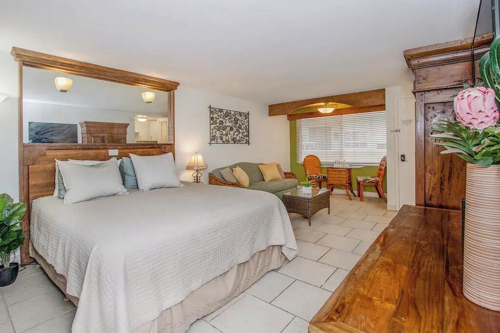 Diamond Head Beach Hotel photo 47