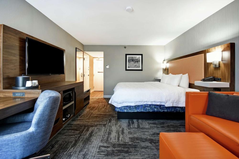 Hampton Inn I-75 Lexington/Hamburg Area photo 27