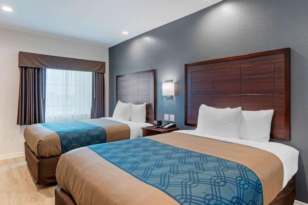 Econo Lodge Houston Northwest - Cypress photo 24
