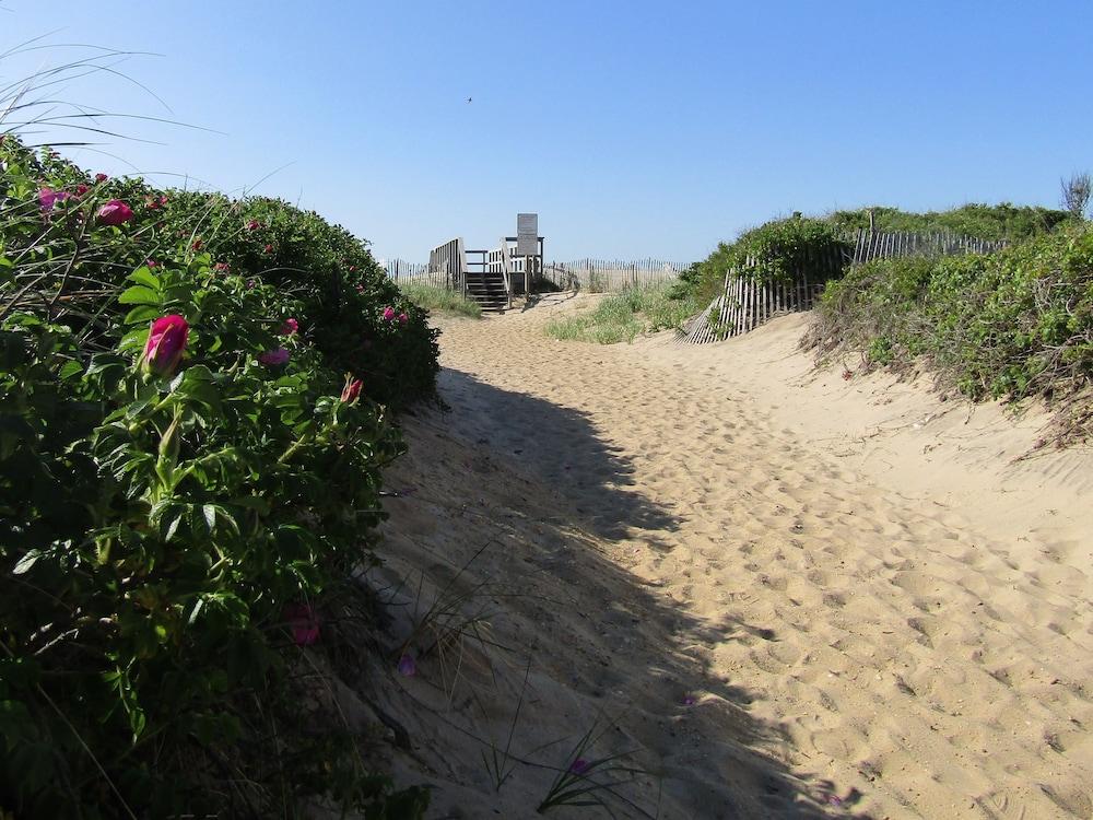 Sole East Beach photo 16