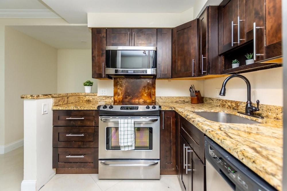 Ocean Manor Rentals photo 40